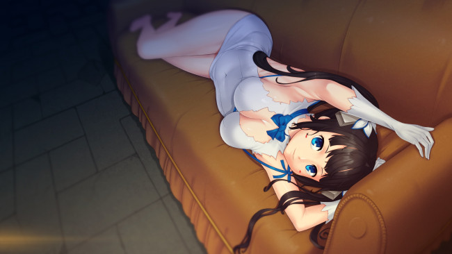 Обои картинки фото аниме, danmachi, девушка, диван, anura, hestia