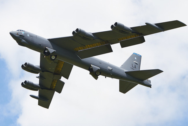 Обои картинки фото авиация, боевые самолёты, stratofortress, b-52, boeing, тяжёлый, стратегический, бомбардировщик