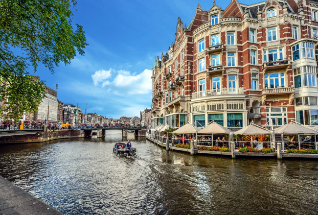 Обои картинки фото города, амстердам , нидерланды, лодка, кафе, мост, канал