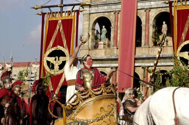 Обои картинки фото кино фильмы, rome, рим, император, процессия