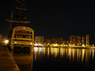 Картинка малага города огни ночного