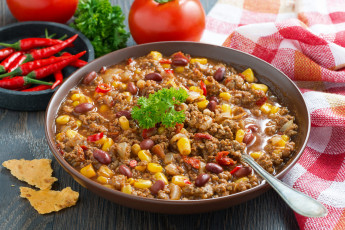 Картинка еда мясные+блюда чили кон карне кукуруза фасоль мясо перец помидор петрушка блюдо мексиканский
