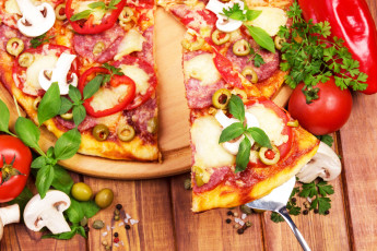 обоя еда, пицца, перец, грибы, оливки, spices, cheese, специи, колбаса, сыр, tomato, sausage, помидор, pizza, pepper