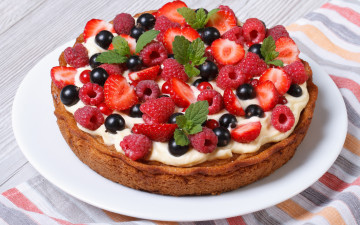 Картинка еда пироги berries клубника крем пирог смородина десерт малина dessert sweet cake выпечка торт ягоды сладкое