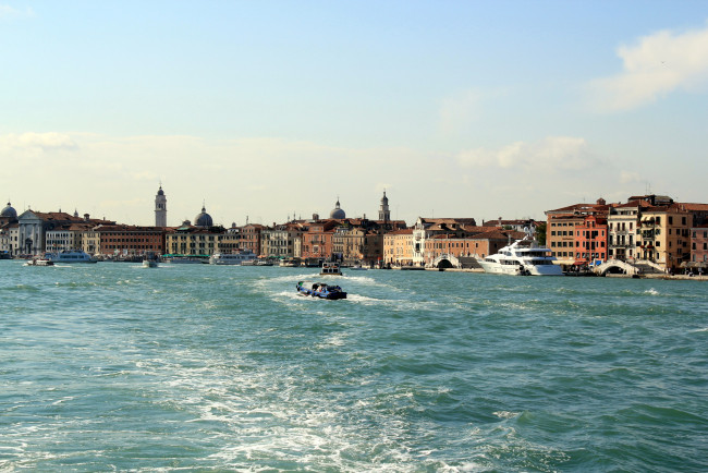 Обои картинки фото города, венеция , италия, залив, яхта, лодки