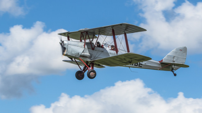 Обои картинки фото tiger moth, авиация, лёгкие одномоторные самолёты, биплан