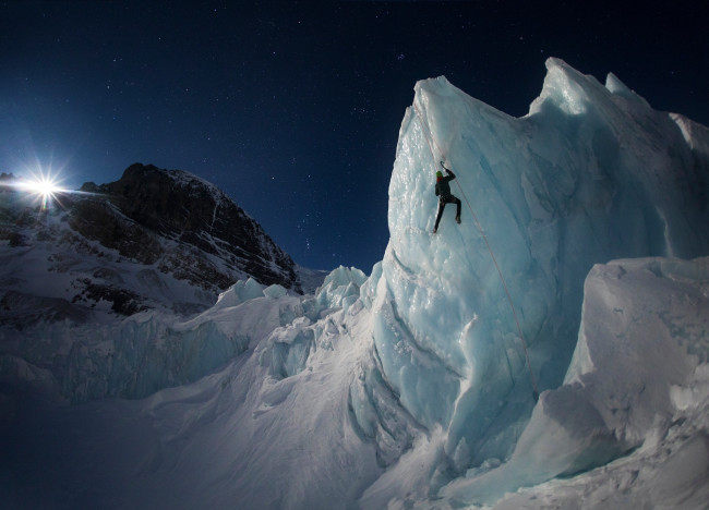 Обои картинки фото спорт, экстрим, горы, лед, альпинизм, альпинист