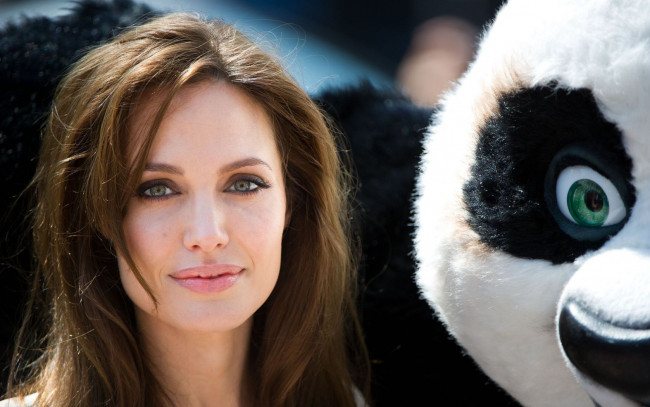 Обои картинки фото Angelina Jolie, девушки, , , панда, улыбка
