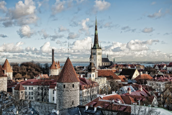 обоя города, таллин, эстония, крыши, крепость, облака, панорама