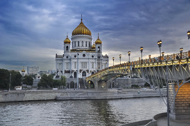 Обои картинки фото города, москва , россия, храм, мост, река