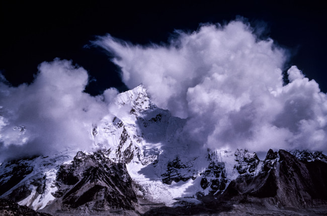 Обои картинки фото природа, горы, облака, снег, тон, гора