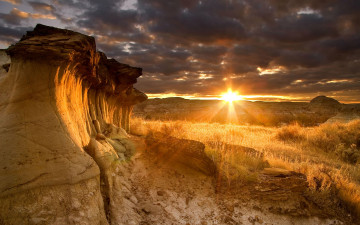 Картинка природа восходы закаты свет лучи dinosaur provincial park солнце провинциальный парк дайносор альберта канада