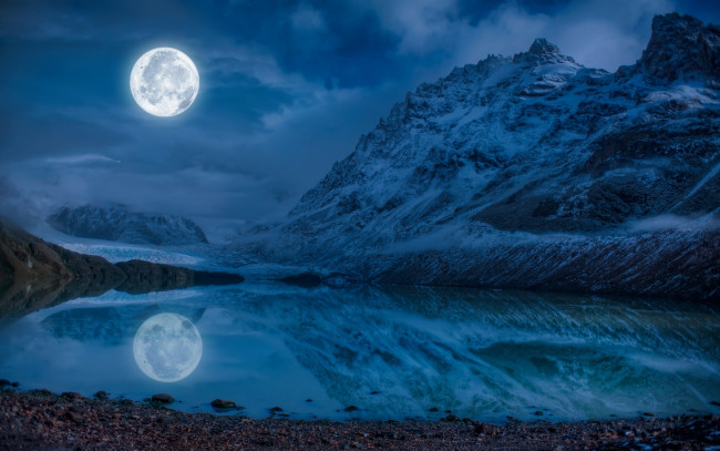 Обои картинки фото космос, луна, облака, горы, ночь