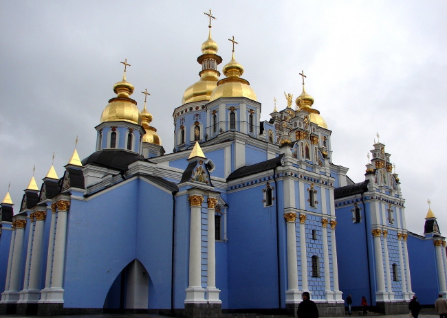 Обои картинки фото михайловский, златоверхий, собор, киев, города, украина, купола, кресты, позолота