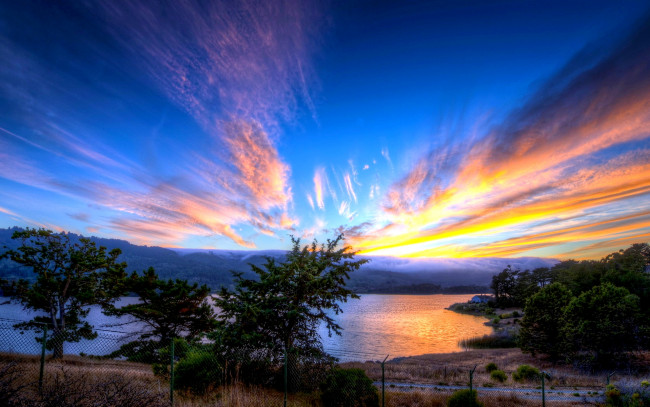 Обои картинки фото dramatic, sunset, природа, восходы, закаты, рассвет, перистые, облака