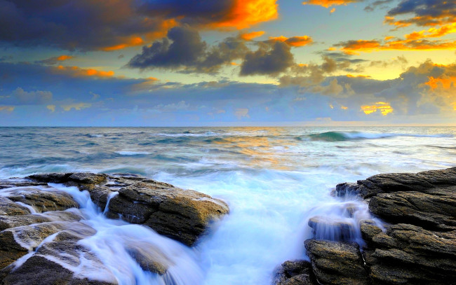 Обои картинки фото ocean, view, природа, побережье, камни, облака, море