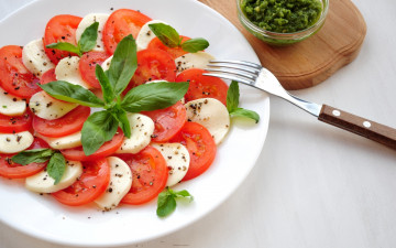 Картинка еда салаты +закуски помидор базилик салат моцарелла