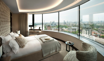 Картинка интерьер спальня кровать панорамное окно