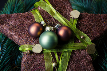 Картинка праздничные шарики украшения