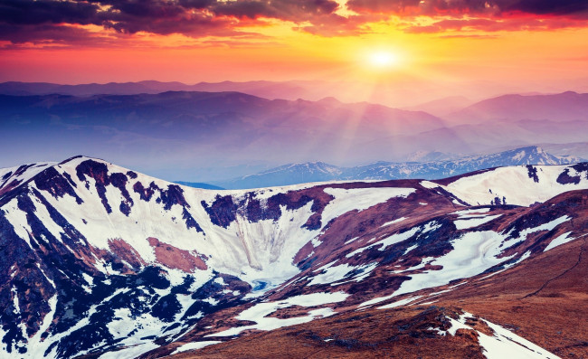 Обои картинки фото природа, горы, снег, лучи, солнце, закат