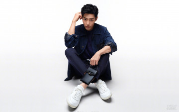 Картинка мужчины xiao+zhan актер рубашка барсетка