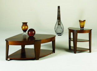 Картинка интерьер мебель столики вазы