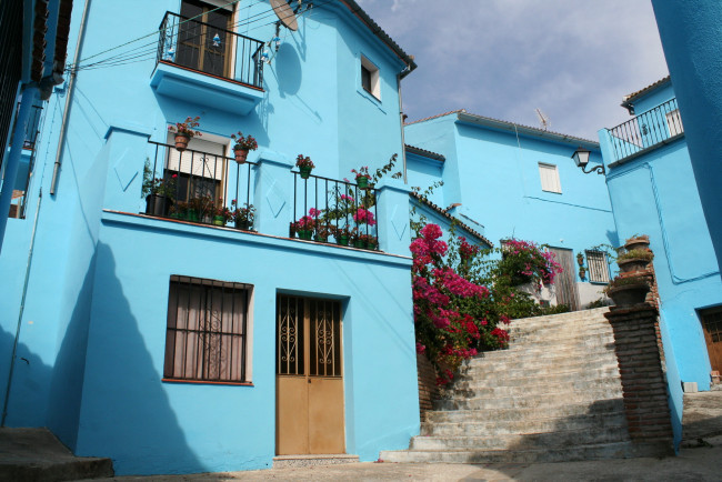 Обои картинки фото испания, андалусия, хускар, города, здания, дома, улица, цветы