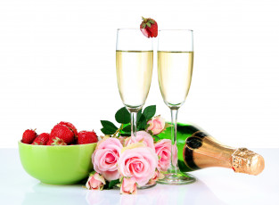 обоя еда, разное, бокалы, розы, шампанское, клубника, бутылка