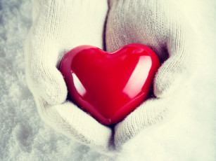 обоя праздничные, день святого валентина,  сердечки,  любовь, зима, снег, варежки, сердце, любовь, руки