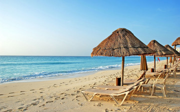 Картинка природа тропики стулья шезлонги пляж песок следы берег море