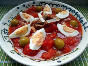 Картинка еда салаты +закуски яйца оливки помидоры ??????