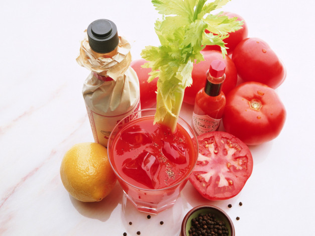 Обои картинки фото еда, напитки, сок, томаты, помидоры