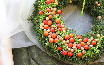 Картинка праздничные украшения венок ягоды
