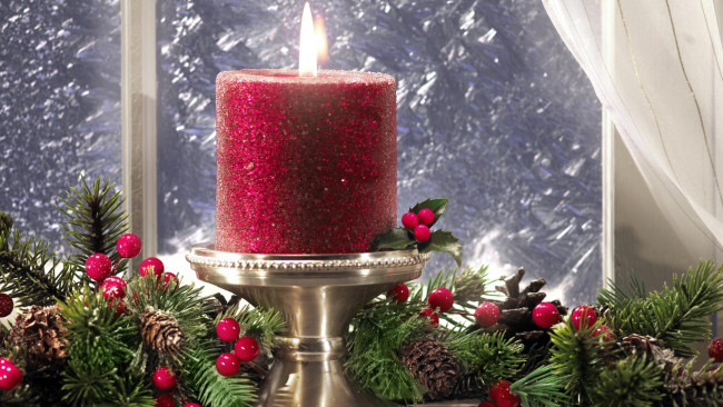 Обои картинки фото праздничные, новогодние, свечи, окно, свеча, шишки, огонек
