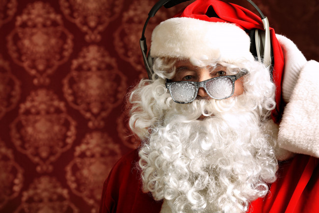 Обои картинки фото праздничные, дед, мороз, наушники, очки