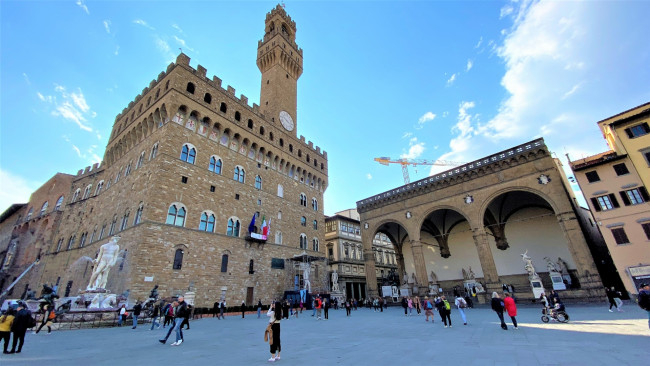 Обои картинки фото the arnolfo tower of the palazzo vecchio, piazza della signoria, города, флоренция , италия, the, arnolfo, tower, of, palazzo, vecchio, piazza, della, signoria