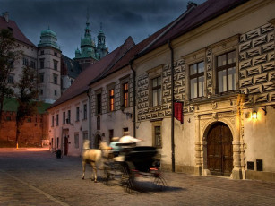 Картинка evening in cracow города здания дома