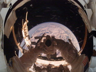 Картинка отражение космос астронавты космонавты