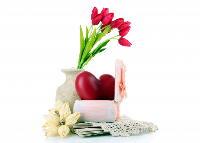Обои картинки фото праздничные, день святого валентина,  сердечки,  любовь, сердце, шкатулка, письма, тюльпаны