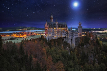 обоя города, замок нойшванштайн , германия, ночь, небо, звезды, природа, castle, germany, herbst, lichtenstein