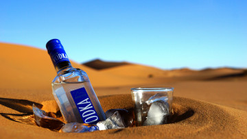 Картинка бренды бренды+напитков+ разное водка бутылка песок
