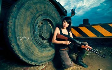 Картинка девушки -unsort+ девушки+с+оружием девушка азиатка оружие