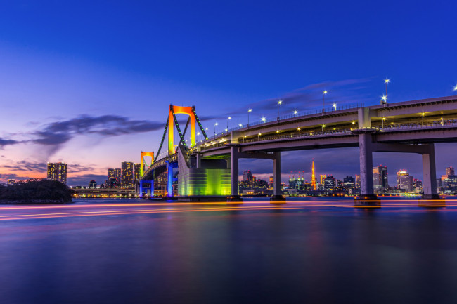 Обои картинки фото tokyo, города, токио , Япония, огни, мост, пролив