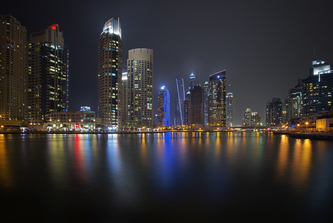 Обои картинки фото dubai marina, города, дубай , оаэ, небоскребы, акватория, ночь, огни