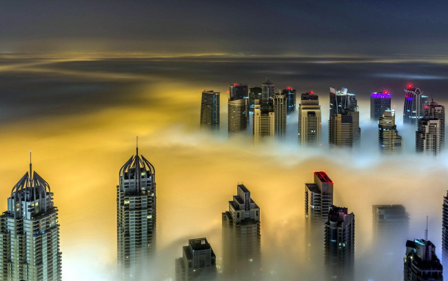 Обои картинки фото города, дубай , оаэ, дубай, город, дома, небоскребы, огни, ночь, туман
