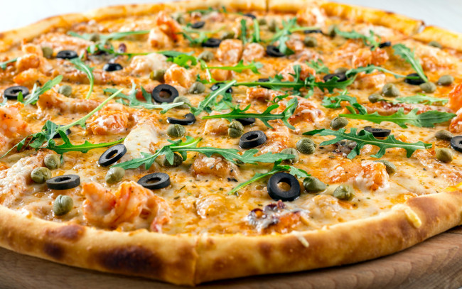 Обои картинки фото еда, пицца, зелень, маслины