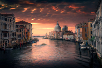 обоя города, венеция , италия, город, венеция, канал, дома