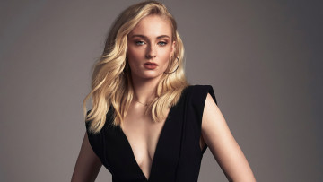 обоя девушки, sophie turner, декольте, серьги