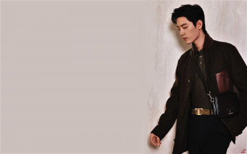 Картинка мужчины xiao+zhan актер пальто сумка