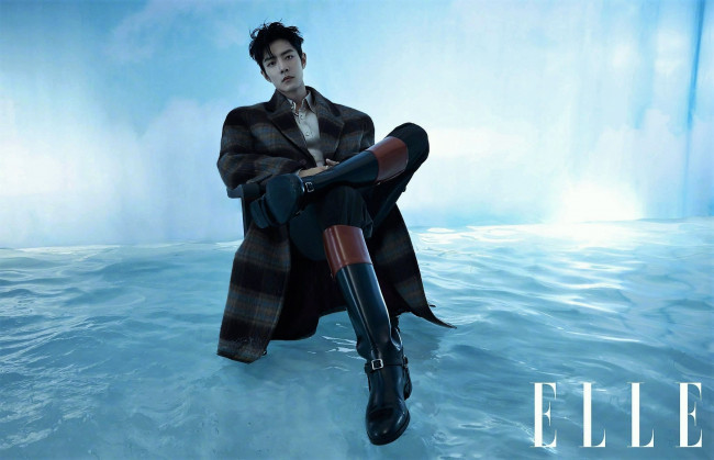 Обои картинки фото мужчины, xiao zhan, актер, пальто, сапоги, лед